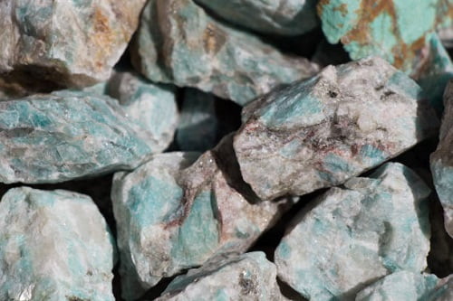 تصویر 1 از قیمت سنگ فیروزه نیشابور خام + خرید باور نکردنی